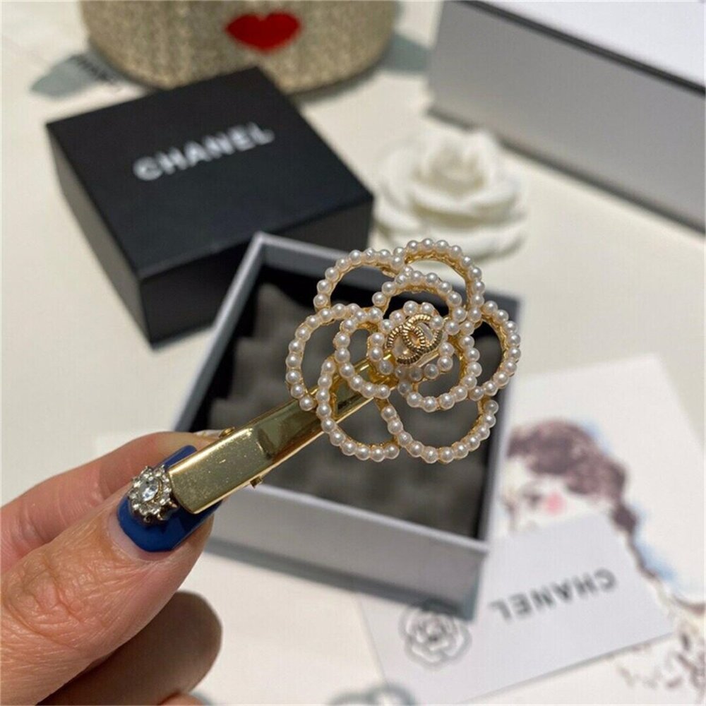 🍒CHANEL Double C Pearl Hairpin🍒 - Picture 3 of 6